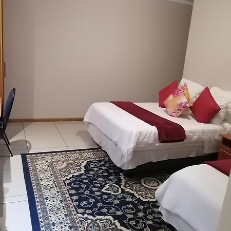 Royal Lodge Witbank Exterior foto